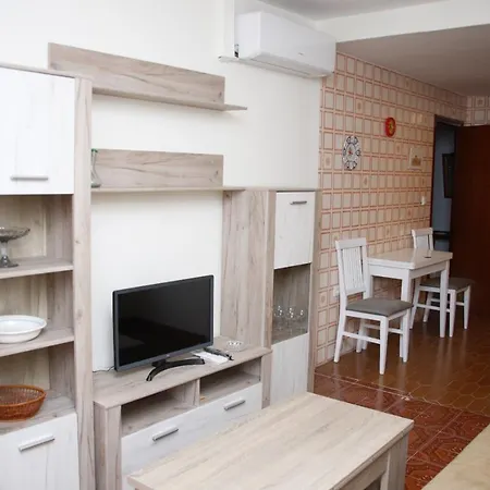 Fuenteciruelos Holiday home *