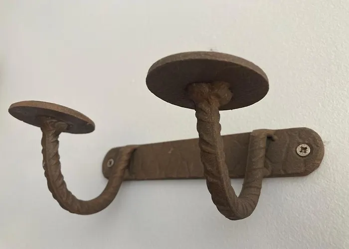 Fuenteciruelos 펜션 *